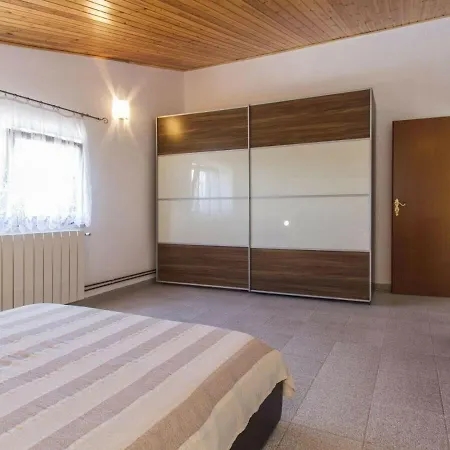House House Vema