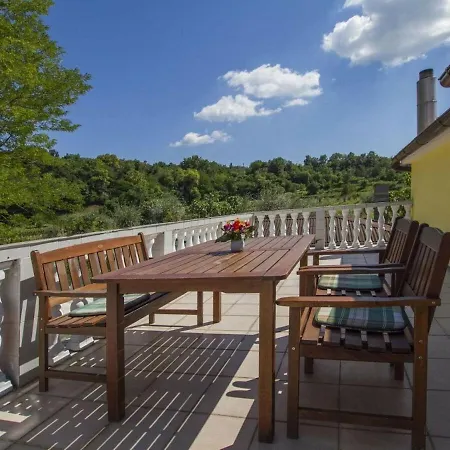 House House Vema Holiday home *